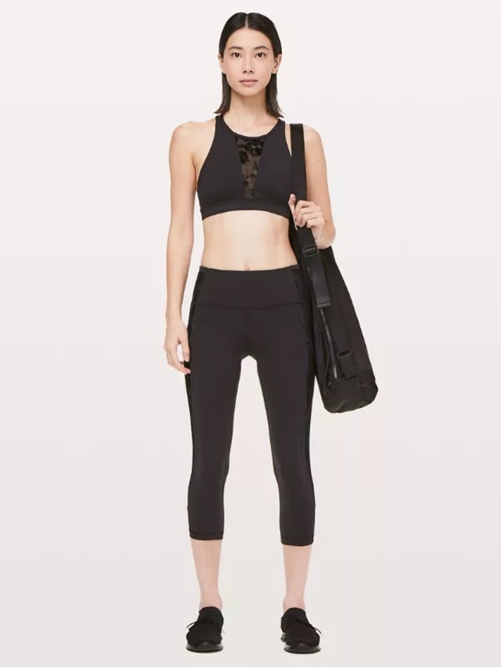 Lululemon *Energy Bra High Neck Flocked in Black, size 2.